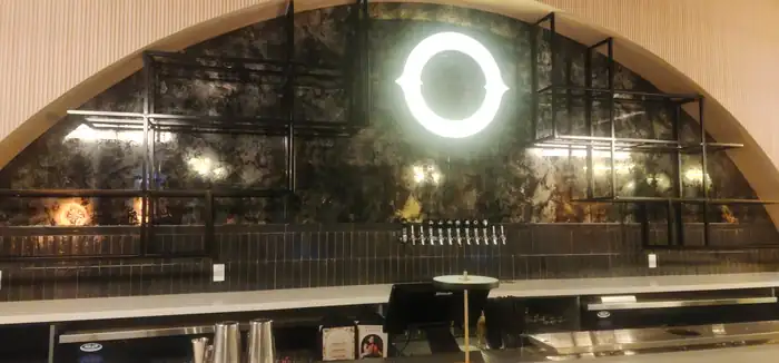 Oche King West — frame 5